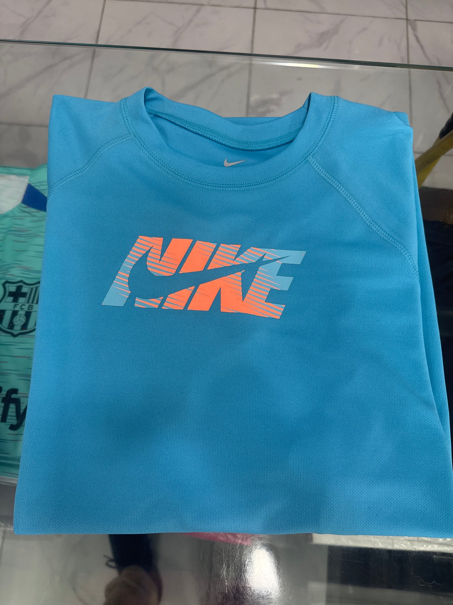 Camiseta Nike NESS7518-400