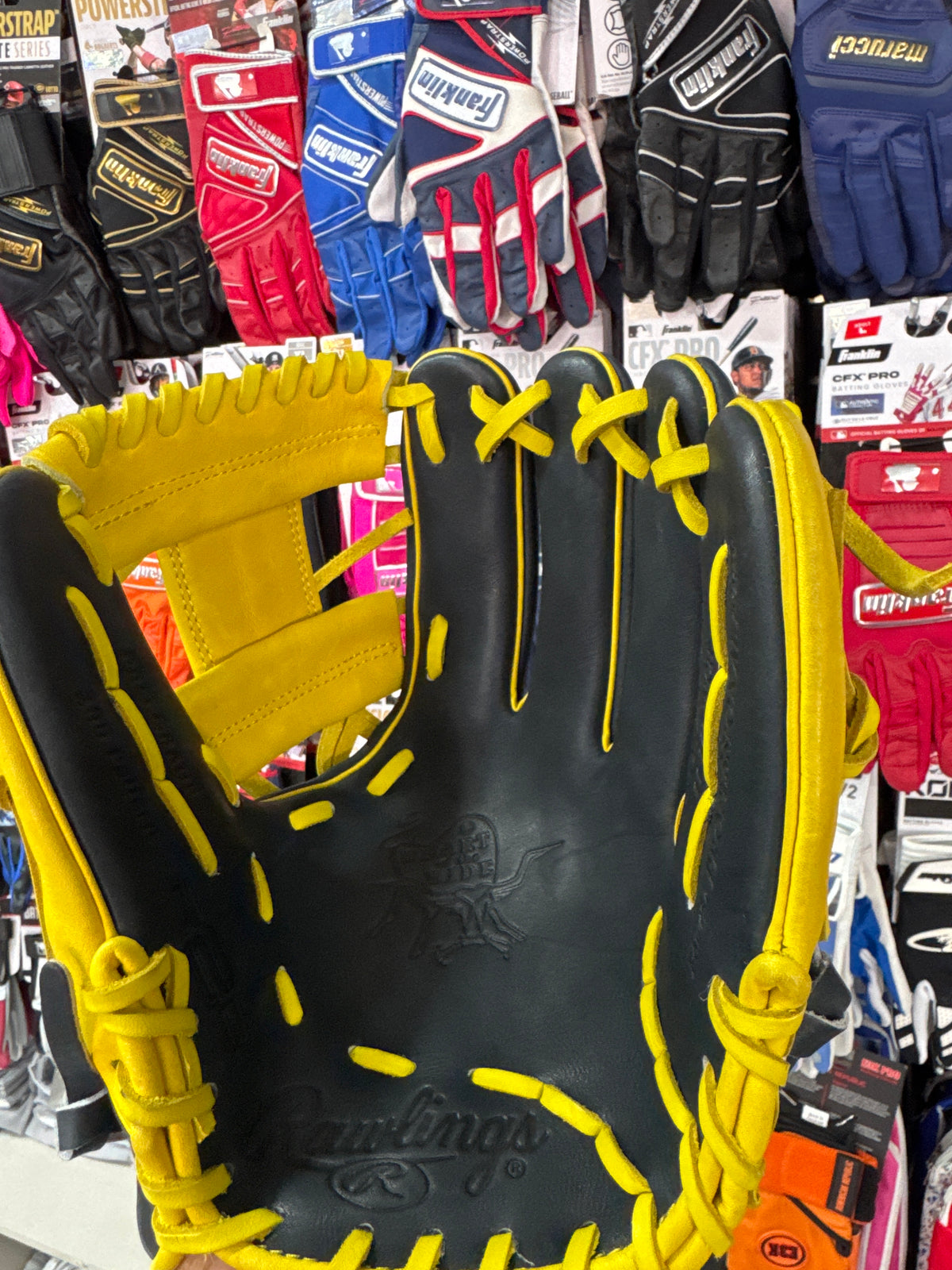 Guante Rawlings Heart Of The Hide Pror204-2NY 11.5 infielder