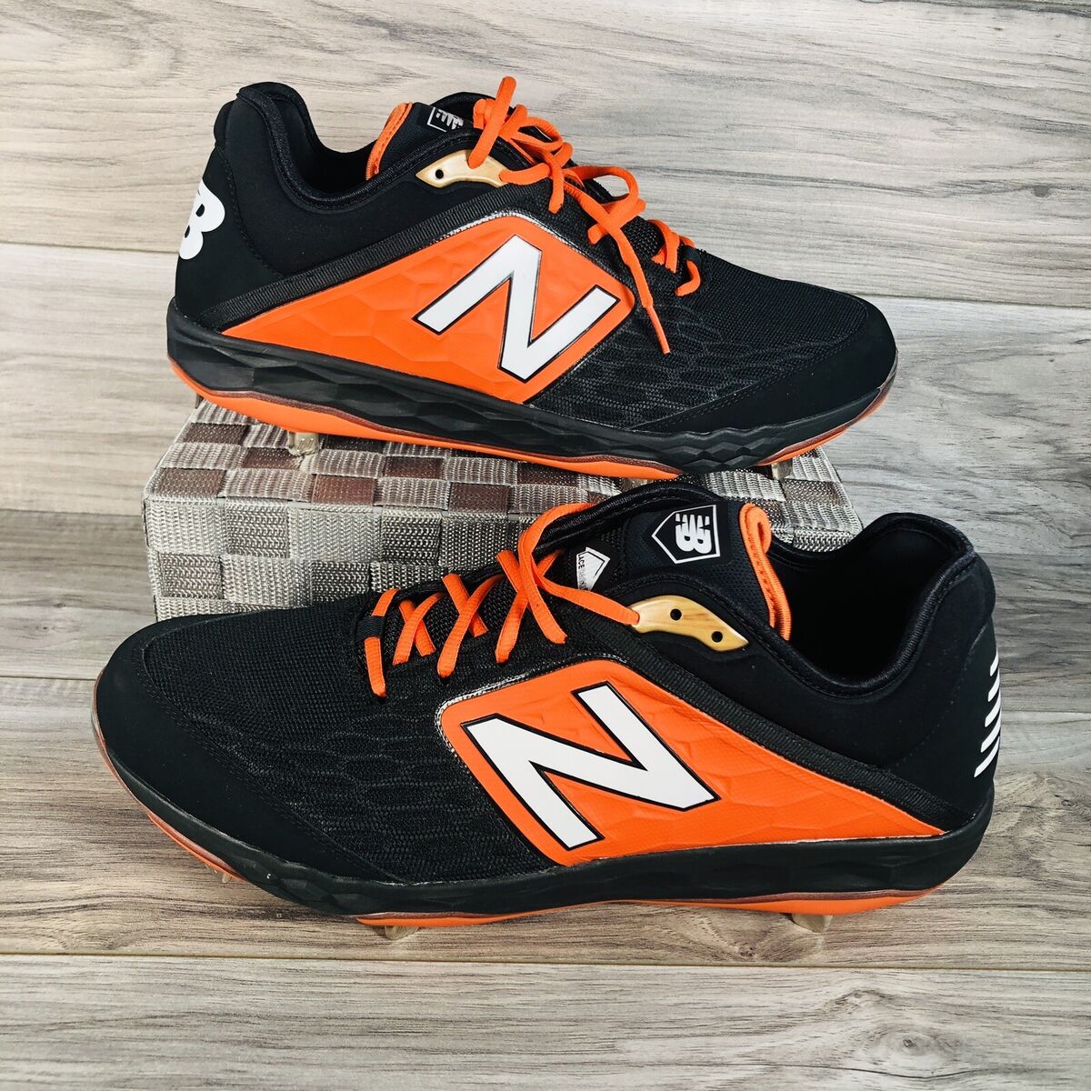 Ganchos de Metal New Balance 3000 v4 Beisbol