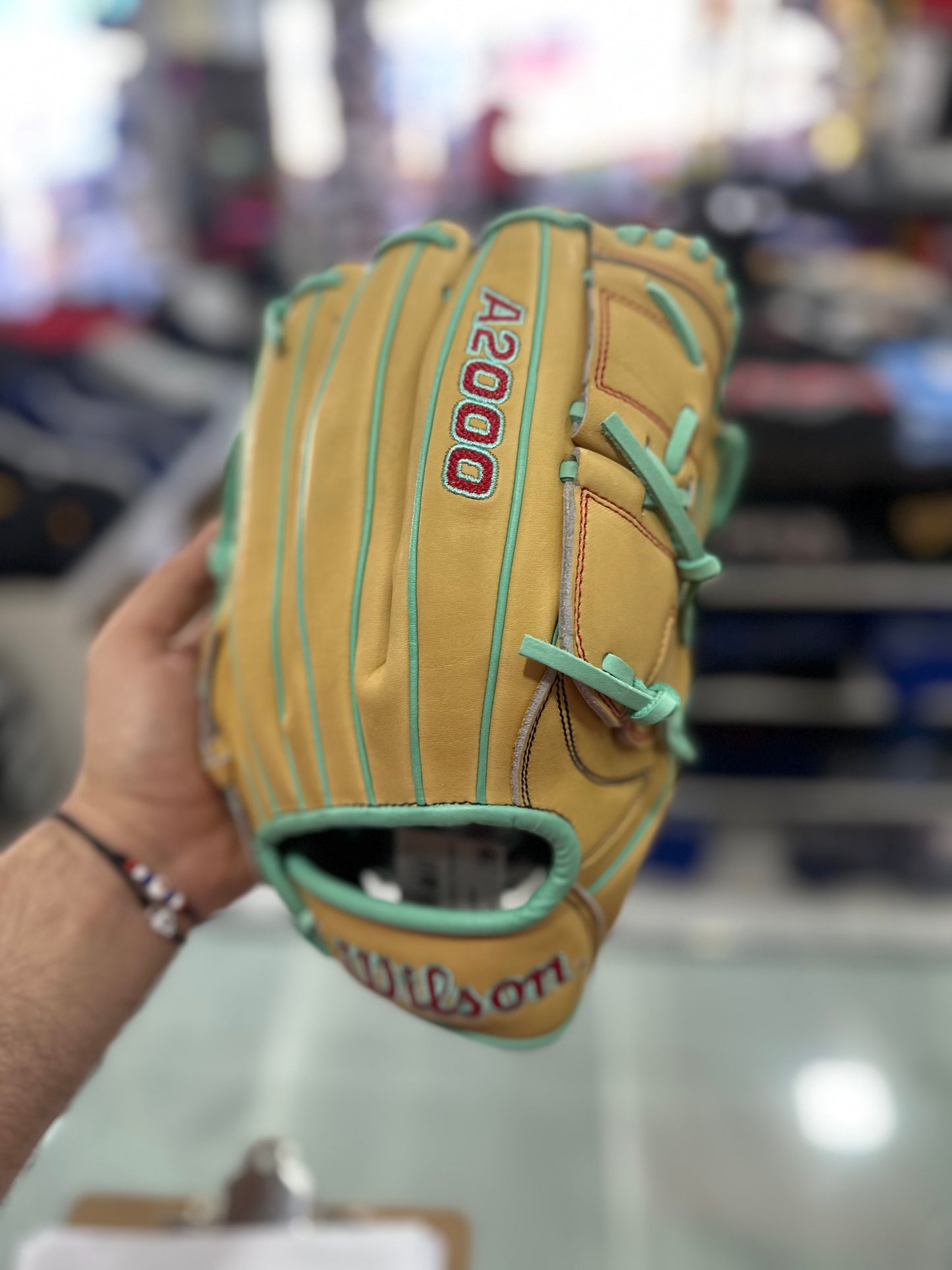Guante de pitcher Wilson A2000 12