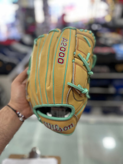 Guante de pitcher Wilson A2000 12