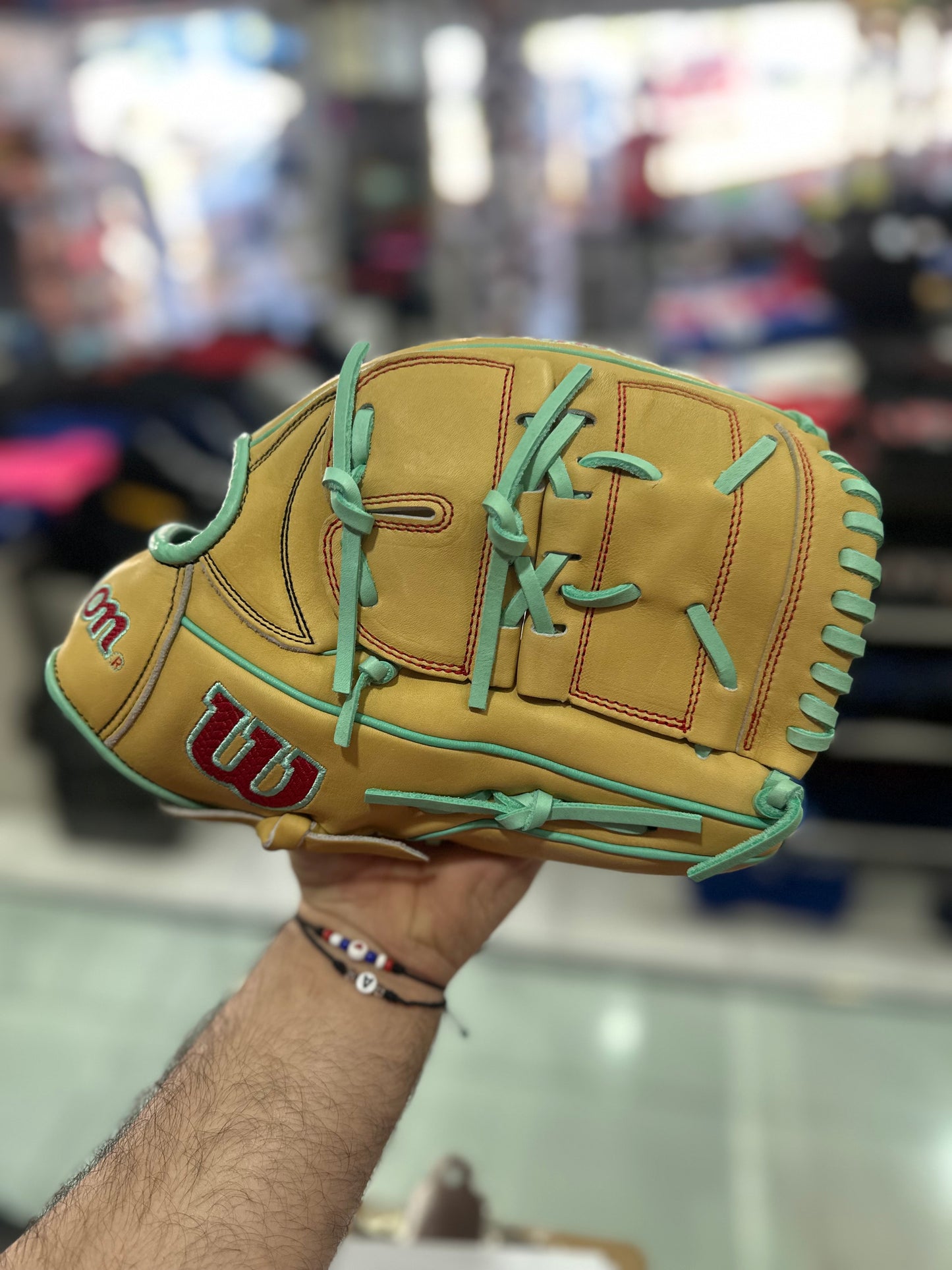 Guante de pitcher Wilson A2000 12