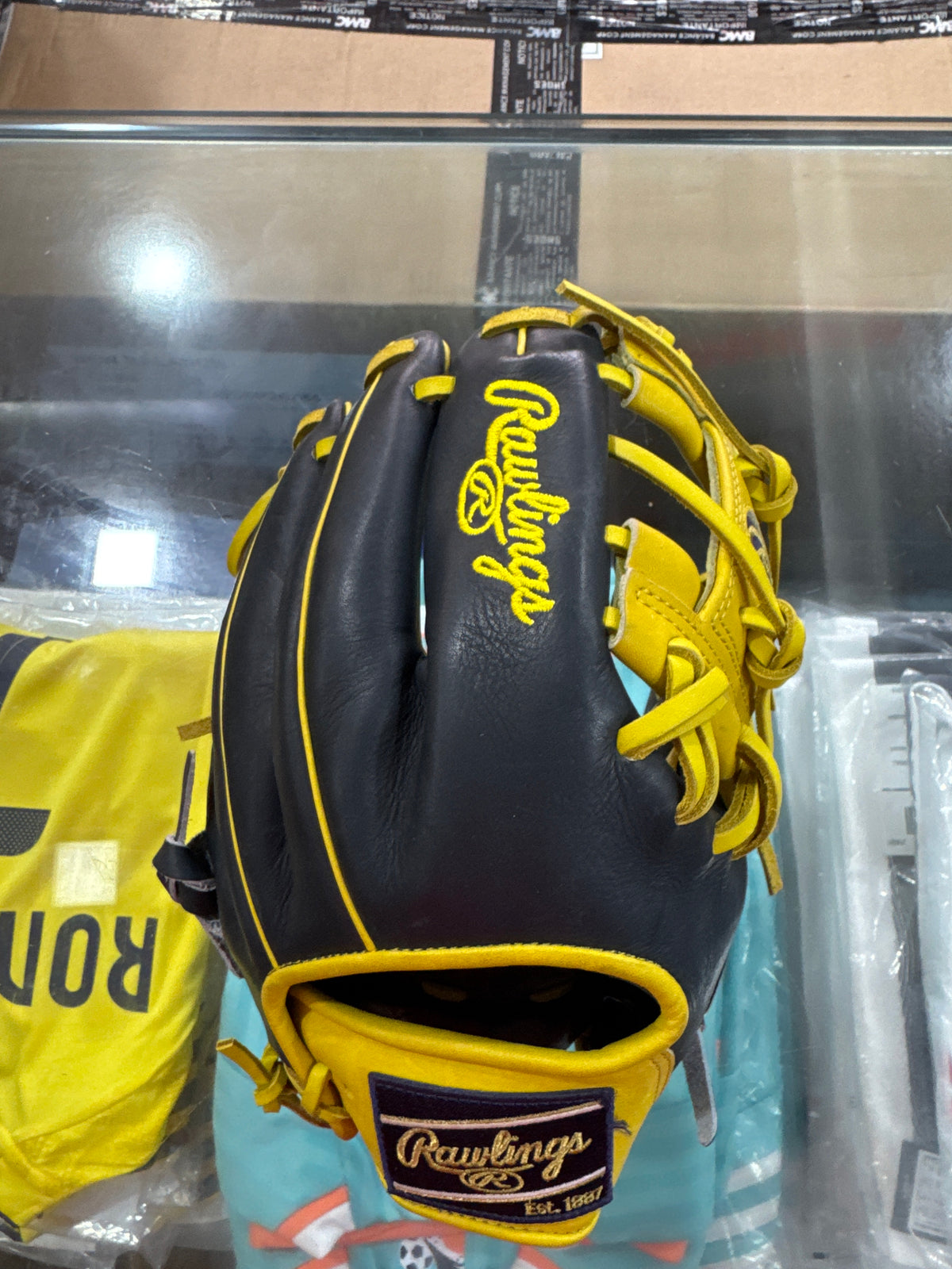 Guante Rawlings Heart Of The Hide Pror204-2NY 11.5 infielder