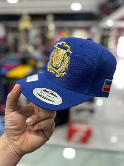 Gorra Yupoong Snapback Escudo Dominicano