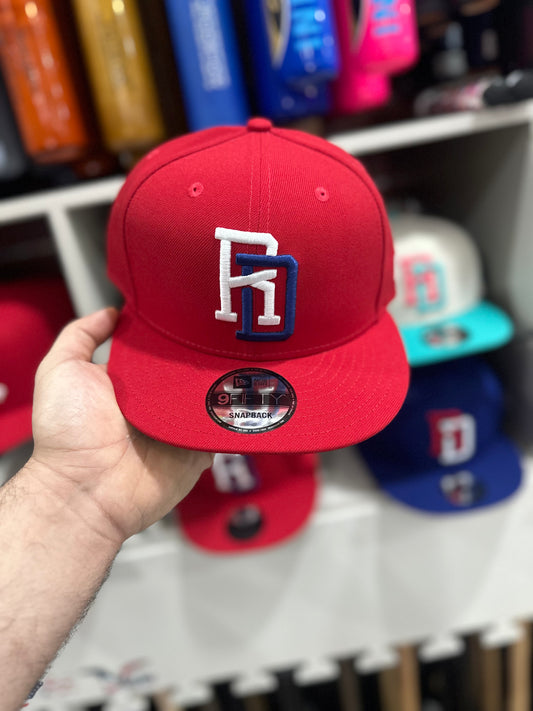 Gorra New Era 9FIFTY República Dominicana Roja 70874813