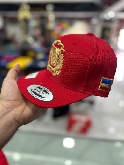 Gorra Yupoong Snapback Escudo Dominicano
