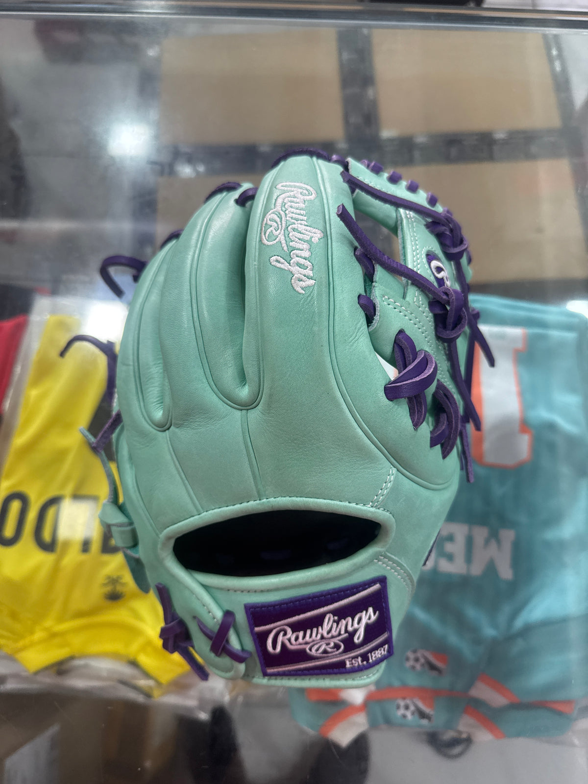 Guante Rawlings Heart of the Hide infielder 11.5 PROR314-2MPU