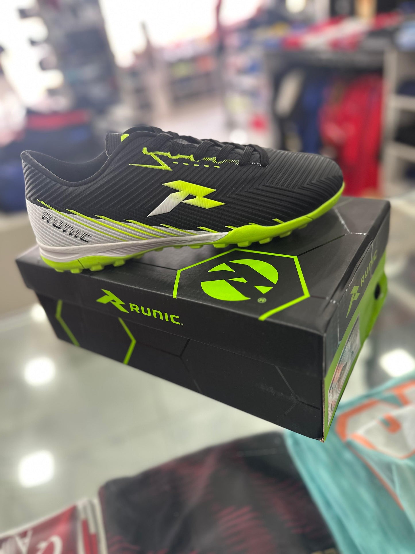 Tenis Turf Runic Furious Futbol